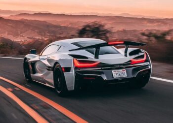 O futuro dos supercarros elétricos: desempenho extremo sem gasolina