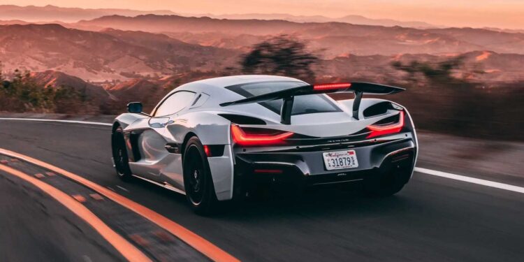 O futuro dos supercarros elétricos: desempenho extremo sem gasolina