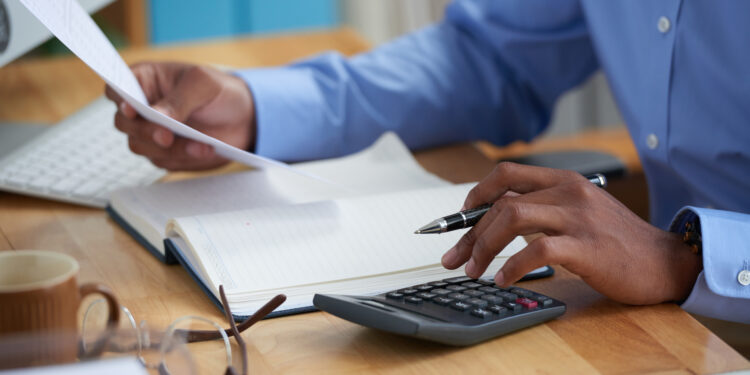 Custo real de ter um carro no Brasil: descubra quanto você vai gastar em 2025